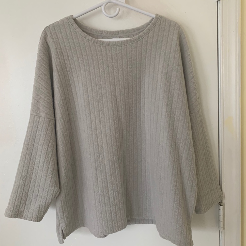 Old Navy sweater